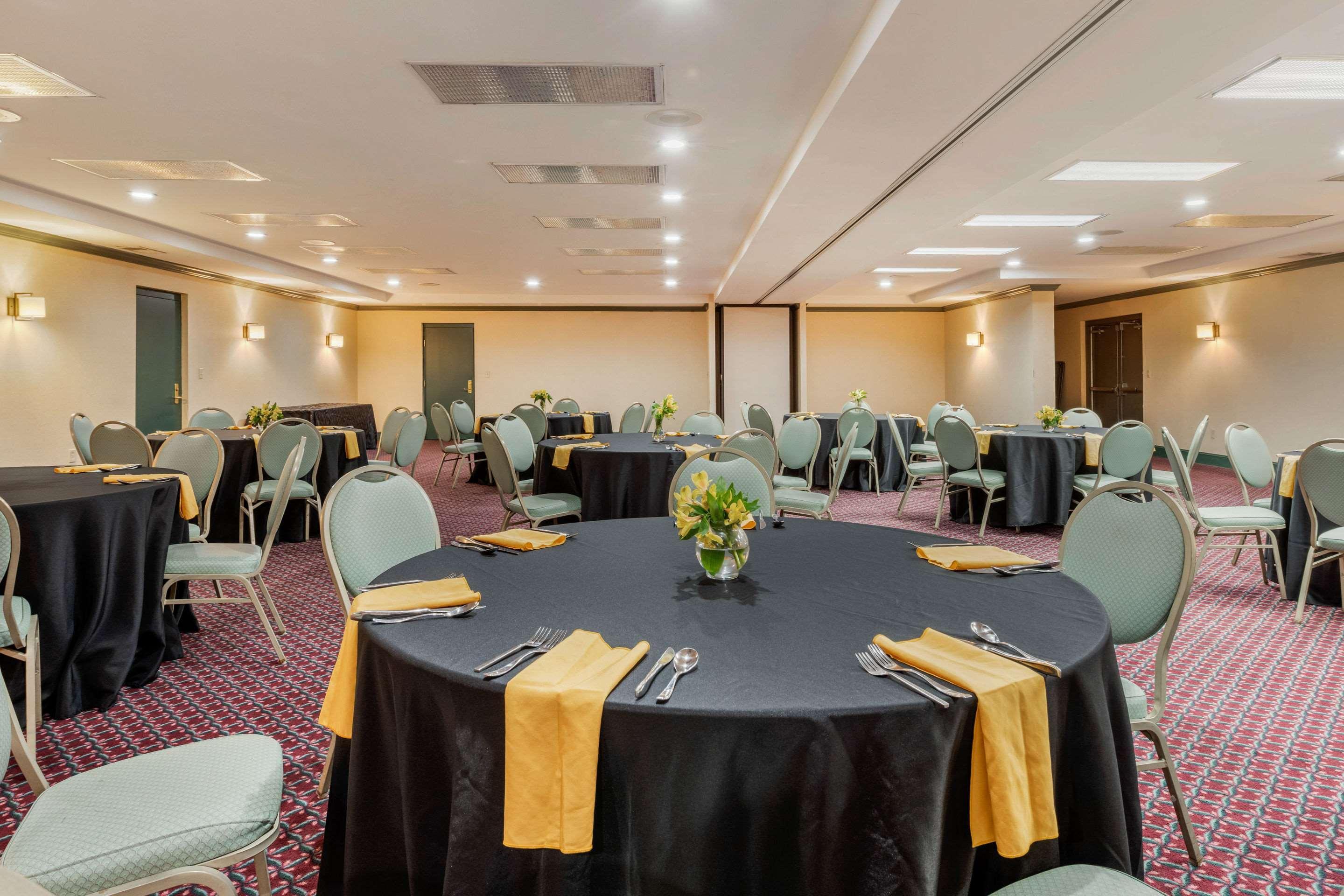 Clarion Hotel And Conference Center Harrisburg West New Cumberland Zewnętrze zdjęcie