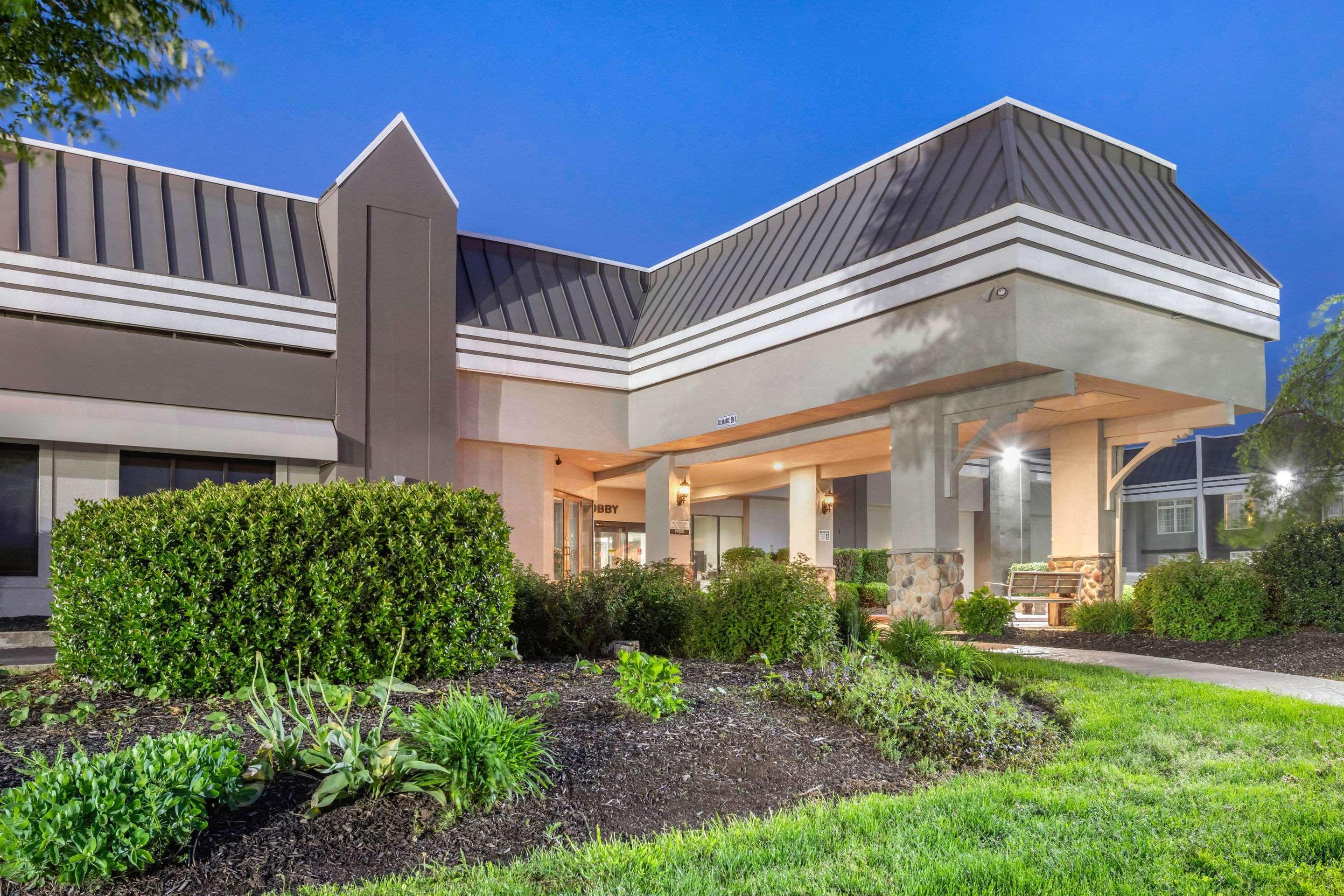 Clarion Hotel And Conference Center Harrisburg West New Cumberland Zewnętrze zdjęcie
